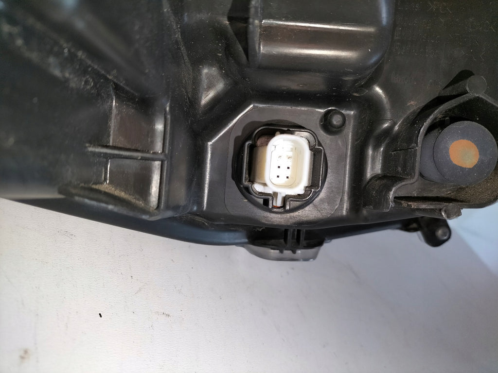 Frontscheinwerfer Toyota IV Yaris 43737 Links Scheinwerfer Headlight SCH9487104868wk