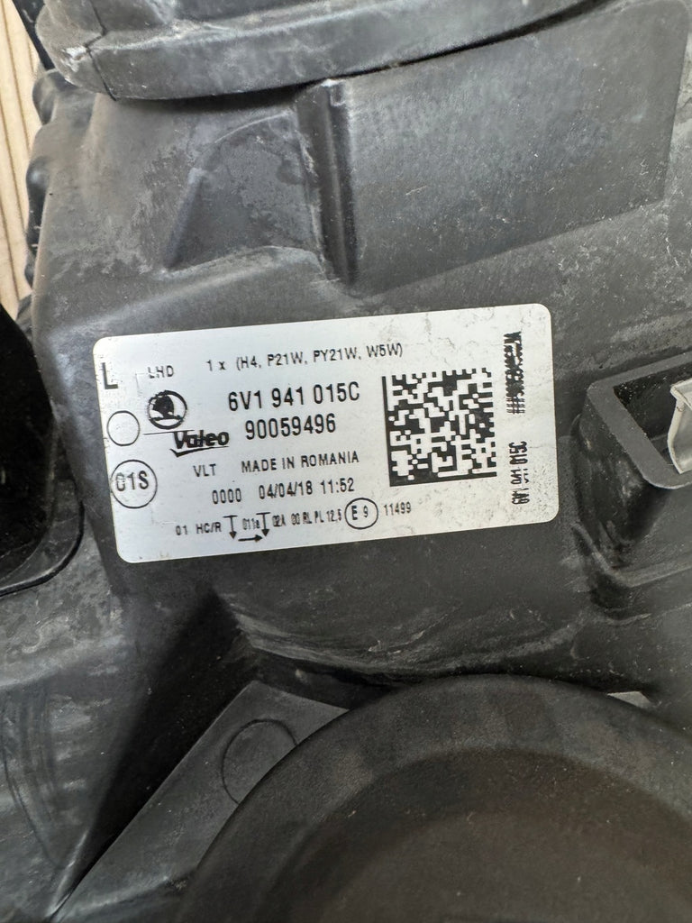 Frontscheinwerfer Skoda Fabia III 6V1941015C Links Scheinwerfer Headlight