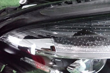 Laden Sie das Bild in den Galerie-Viewer, Frontscheinwerfer Mercedes-Benz W246 A2469066201 Rechts Scheinwerfer Headlight SCH7969300433yq