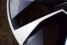 Laden Sie das Bild in den Galerie-Viewer, 1x Alufelge 17 Zoll 7.0&quot; 5x112 45ET Glanz Grau 57A601025AB Mg Karoq Rim Wheel