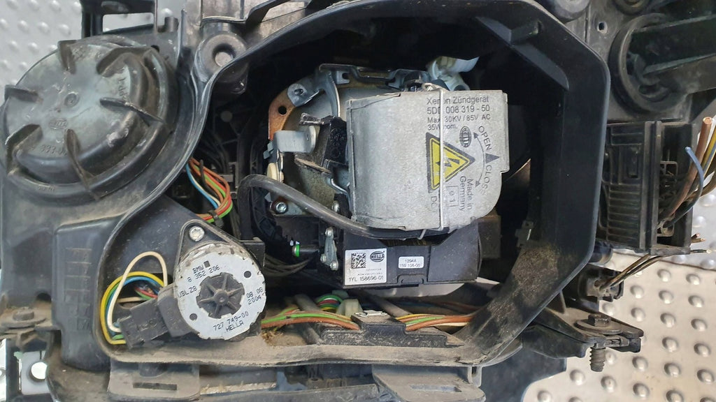 Frontscheinwerfer BMW 5 E60 E61 Xenon Rechts Scheinwerfer Headlight SCH7680904383ki