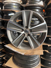 Load image into Gallery viewer, 1x Alufelge 17 Zoll 7.5" 5x100 6R0601025P VW I Rim Wheel FEL5564628497hs