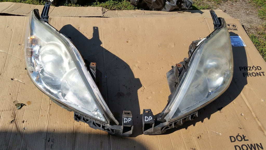 Frontscheinwerfer Mazda 5 I Xenon Ein Stück (Rechts oder Links) Headlight