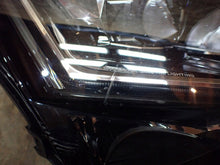 Laden Sie das Bild in den Galerie-Viewer, Frontscheinwerfer Skoda Superb III 3V1941016D Full LED Rechts Headlight