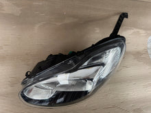 Laden Sie das Bild in den Galerie-Viewer, Frontscheinwerfer Opel Adam 39015502 Links Scheinwerfer Headlight