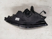 Laden Sie das Bild in den Galerie-Viewer, Frontscheinwerfer Skoda Enyaq 5LB941016 LED Rechts Scheinwerfer Headlight