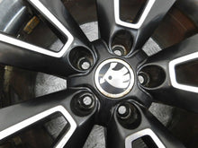 Laden Sie das Bild in den Galerie-Viewer, 1x Alufelge 17 Zoll 7.0" 5x112 45ET Matt 5L0601025AC 5L0601025F Skoda Yeti FEL4712702304ie