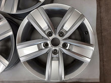 Laden Sie das Bild in den Galerie-Viewer, 4x Alufelge 17 Zoll 7.0" 5x120 55ET 7E0601025P VW Multivan Rim Wheel FEL9750489747zd