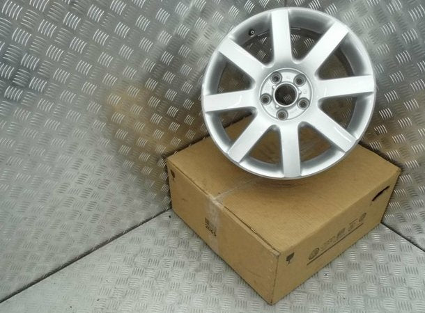 1x Alufelge 17 Zoll 6.0" 5x112 48ET Matt Silber 1K0601025 VW Golf V Rim Wheel