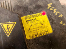 Load image into Gallery viewer, Frontscheinwerfer Volvo S40 V50 30678917 Xenon Rechts Scheinwerfer Headlight SCH6377368045nn