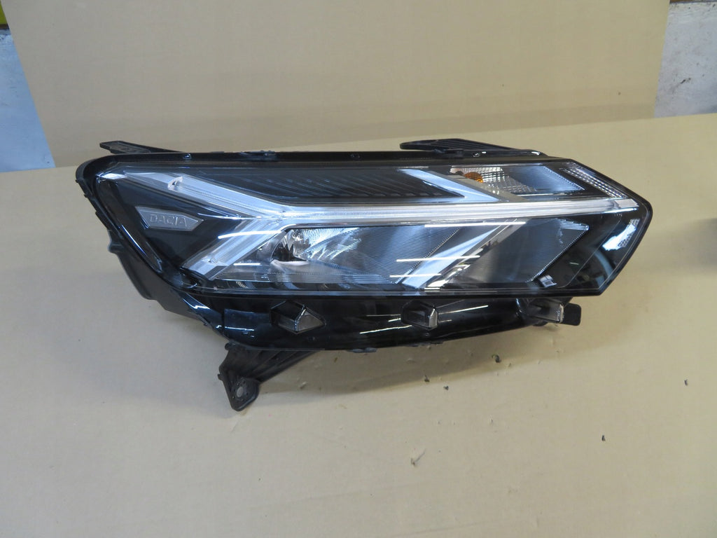 Frontscheinwerfer Dacia Sandero III Logan Jogger 260106343R Rechts Headlight