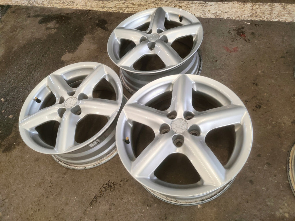 1x Alufelge 16 Zoll 6.5" 5x100 39ET Silber 54031001 Toyota Rim Wheel FEL8112655719lr