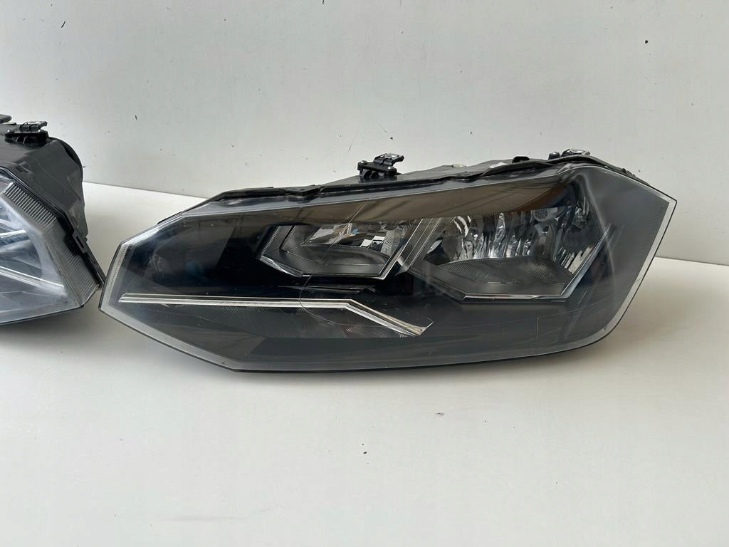 Frontscheinwerfer VW Polo 2G1941005 2G1941006 Ein Satz Scheinwerfer Headlight