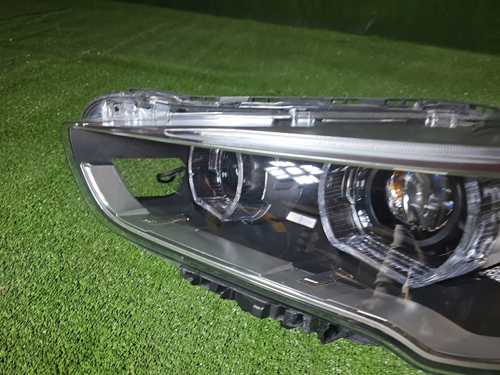 Frontscheinwerfer BMW X1 F48 90146779 7495003-06 LED Rechts oder Links SCH8515154173gl