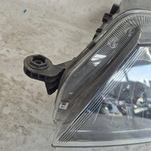 Laden Sie das Bild in den Galerie-Viewer, Frontscheinwerfer Skoda Octavia III 5E1941015B Xenon Links Headlight SCH9756960115km