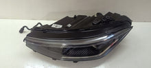 Laden Sie das Bild in den Galerie-Viewer, Frontscheinwerfer VW Passat 3J0941035 Full LED Ein Stück (Rechts oder Links) SCH9070799392iw