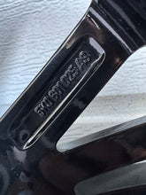 Laden Sie das Bild in den Galerie-Viewer, 1x Alufelge 17 Zoll 7.0" 5x112 54ET Glanz Schwarz 5K0601025AS VW Golf VI I Caddy FEL7115469434oa