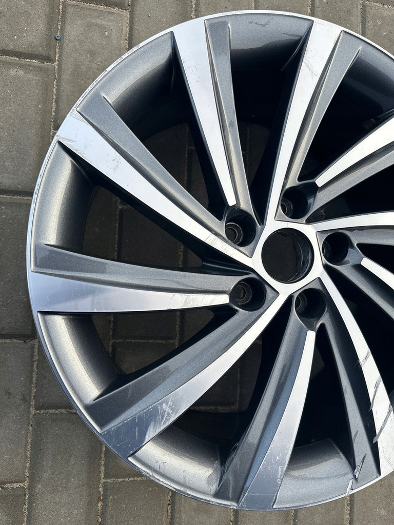 1x Alufelge 18 Zoll 7.5" 5x112 48ET Glanz Graphit 5E3601025J Mg Octavia 5e3