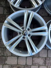 Laden Sie das Bild in den Galerie-Viewer, 4x Alufelge 18 Zoll 7.0" 5x112 43ET Glanz Silber VW Tiguan Rim Wheel FEL1973364472lx