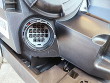 Laden Sie das Bild in den Galerie-Viewer, Frontscheinwerfer Land Rover I Discovery FK72-13W029 Rechts Headlight SCH5656217813at
