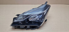 Laden Sie das Bild in den Galerie-Viewer, Frontscheinwerfer Toyota Yaris D1950D196- Links Scheinwerfer Headlight SCH7196904933eo