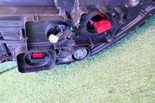 Laden Sie das Bild in den Galerie-Viewer, Frontscheinwerfer VW VII 5H1941043 Xenon Links Scheinwerfer Headlight SCH5981676284hu