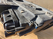 Load image into Gallery viewer, Frontscheinwerfer Audi A4 B6 8E0941004AQ Xenon Ein Stück (Rechts oder Links)