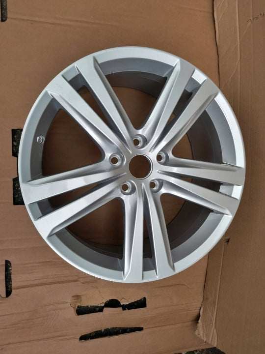 1x Alufelge 18 Zoll 7.5" 5x112 51ET Glanz Schwarz 5F0601025J Seat Leon Rim Wheel FEL4387548156ko