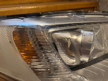Laden Sie das Bild in den Galerie-Viewer, Frontscheinwerfer Volvo S80 V70 31420014 Rechts Scheinwerfer Headlight