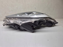 Laden Sie das Bild in den Galerie-Viewer, Frontscheinwerfer Toyota 4 Yaris ZWW2374 Links Scheinwerfer Headlight SCH8391362930xf