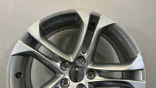 Laden Sie das Bild in den Galerie-Viewer, 1x Alufelge 18 Zoll 8.0&quot; 5x108 27ET Glanz Silber 9688278377 Peugeot Rim Wheel
