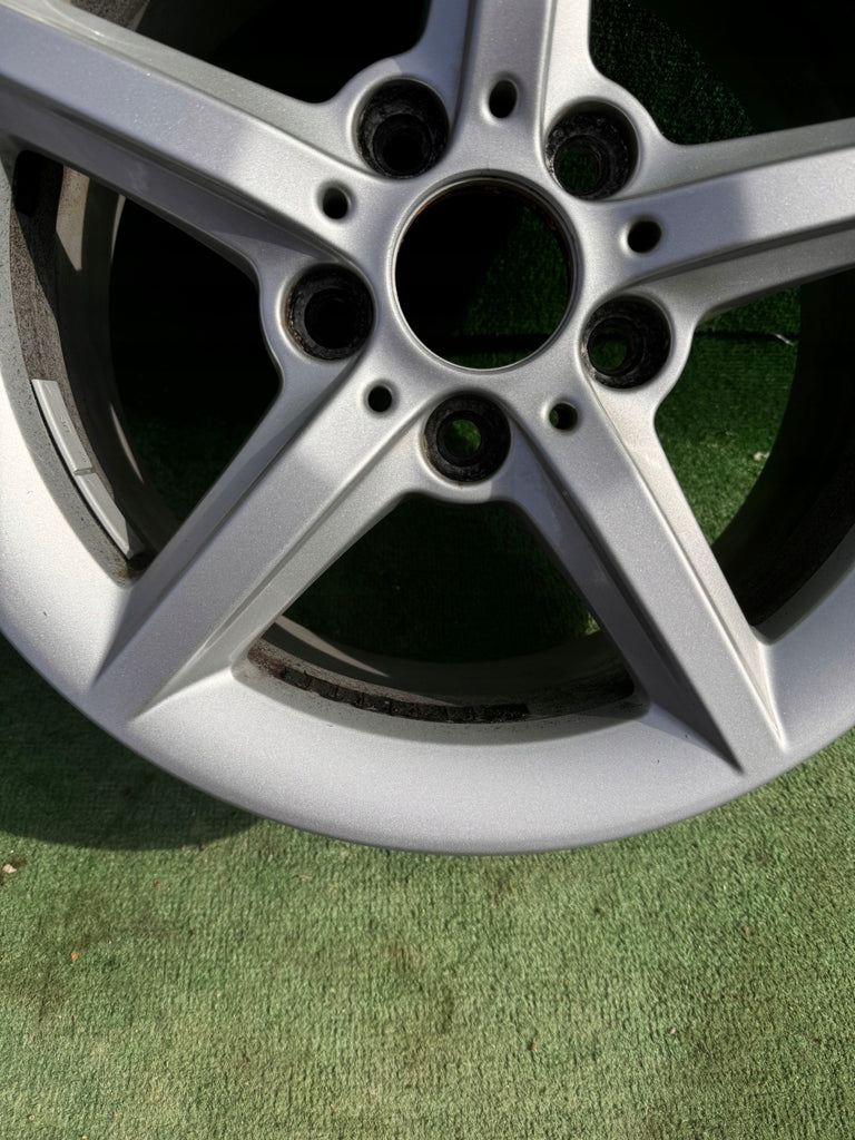 1x Alufelge 16 Zoll 7.0" 5x120 40ET Glanz Silber 6866302 BMW 1 F21 E87 F20 FEL7694676185an