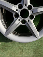 Load image into Gallery viewer, 1x Alufelge 16 Zoll 7.0" 5x120 40ET Glanz Silber 6866302 BMW 1 F21 E87 F20 FEL7694676185an
