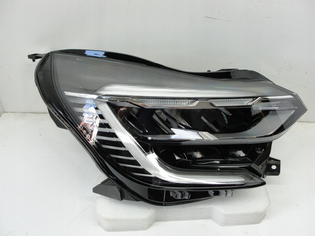 Frontscheinwerfer Renault Captur II 260104525R Full LED Rechts Headlight