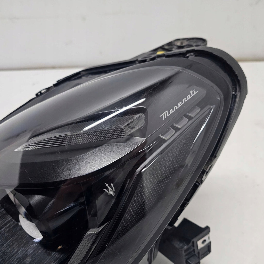 Frontscheinwerfer Maserati I 06702930730 Links Scheinwerfer Headlight SCH4560713795si