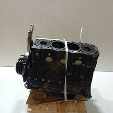 Laden Sie das Bild in den Galerie-Viewer, Motorblock Mitsubishi Pajero IV 4M41U 3.2 DID 145TKm 2007 Diesel Unkomplett MOT2706354784df
