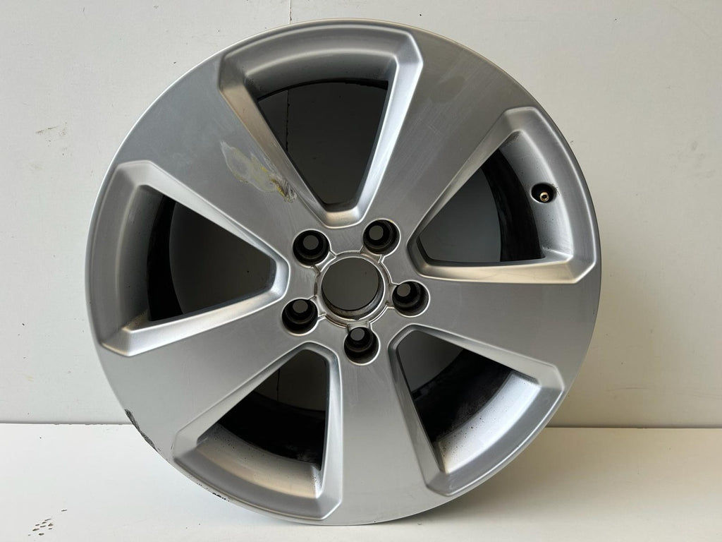 1x Alufelge 17 Zoll 7.5" 5x112 51ET Glanz Silber 8V0601025 Audi A3 Rim Wheel