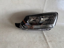 Laden Sie das Bild in den Galerie-Viewer, Frontscheinwerfer Skoda Yeti 5L1941015D Links Scheinwerfer Headlight
