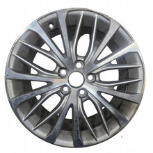 Load image into Gallery viewer, 1x Alufelge 18 Zoll 8.0&quot; 5x114.3 50ET Glanz Silber 42611-33C80 Toyota Camry