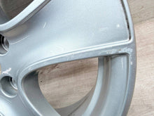 Laden Sie das Bild in den Galerie-Viewer, 1x Alufelge 16 Zoll 6.5" 4x100 44ET Glanz Silber 403006502R Renault Clio Iv FEL8877439163bq
