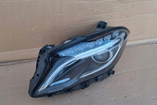 Laden Sie das Bild in den Galerie-Viewer, Frontscheinwerfer Mercedes-Benz Gla A1569062300 Links Scheinwerfer Headlight SCH2730072333jv