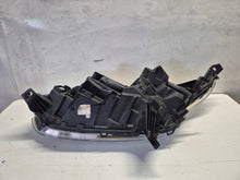 Laden Sie das Bild in den Galerie-Viewer, Frontscheinwerfer Ford Transit Connect FT11-13W029-AA Rechts Headlight SCH2667572707zi