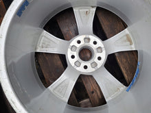 Laden Sie das Bild in den Galerie-Viewer, 1x Alufelge 19 Zoll 7.0" 5x112 34ET Glanz Silber 80A601025K Audi Q5 Rim Wheel FEL6644855717yx