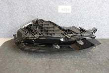 Laden Sie das Bild in den Galerie-Viewer, Frontscheinwerfer Skoda Octavia IV Links Scheinwerfer Headlight SCH3795209105jg