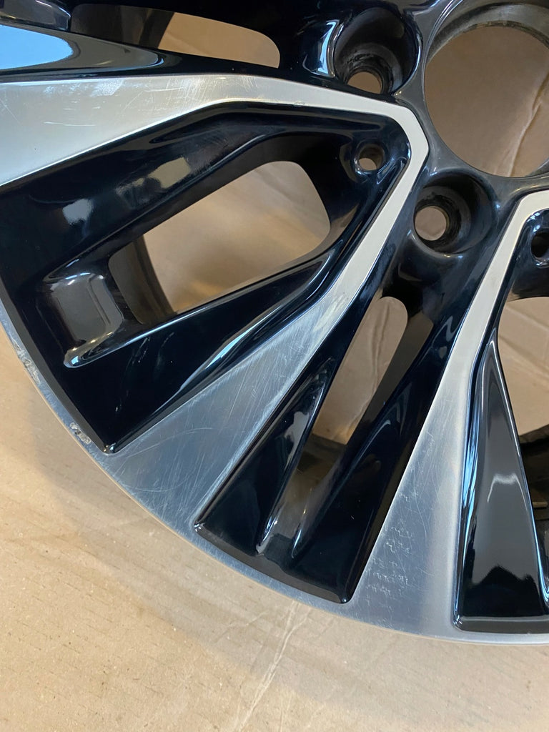 1x Alufelge 16 Zoll 6.5" 5x112 52ET A1774010000 Mercedes-Benz Cla Rim Wheel