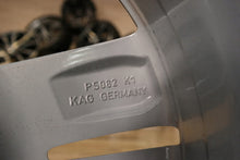 Laden Sie das Bild in den Galerie-Viewer, 1x Alufelge 17 Zoll 7.0&quot; 5x105 42ET Glanz Silber YP00064180 Opel Mokka Rim Wheel