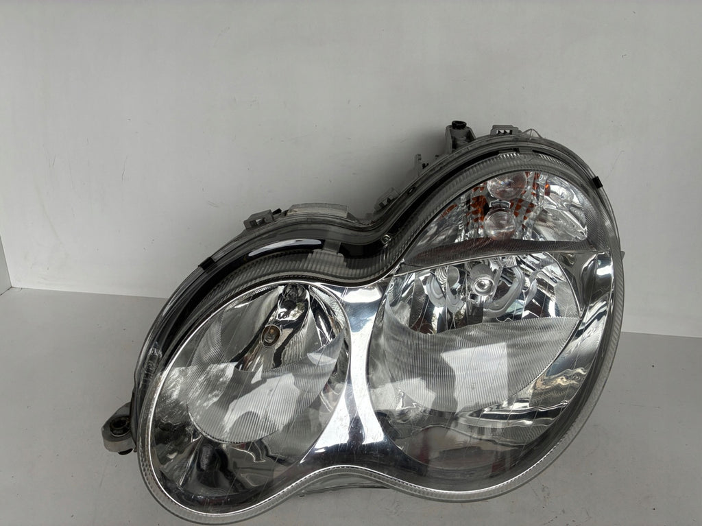 Frontscheinwerfer Mercedes-Benz W203 A2038201159 Links Scheinwerfer Headlight SCH6745109954nn
