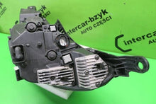 Load image into Gallery viewer, Frontscheinwerfer Hyundai I30 G4921-113020 Rechts Scheinwerfer Headlight SCH1291014926mk