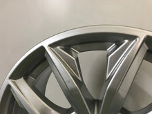 Laden Sie das Bild in den Galerie-Viewer, 1x Alufelge 17 Zoll 7.0&quot; 5x112 34ET 80A601025J Audi Rim Wheel