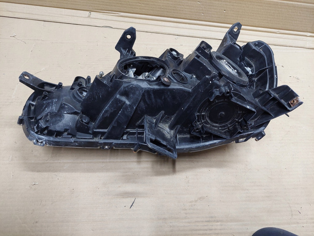 Frontscheinwerfer Mitsubishi Outlander II Ein Stück (Rechts oder Links)